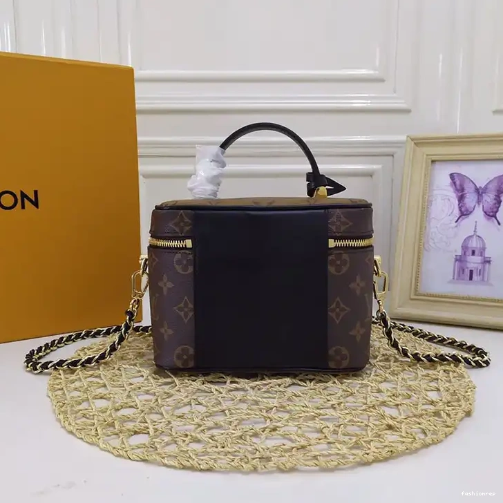 Fashionrep 204B570005 LV Bags 0507